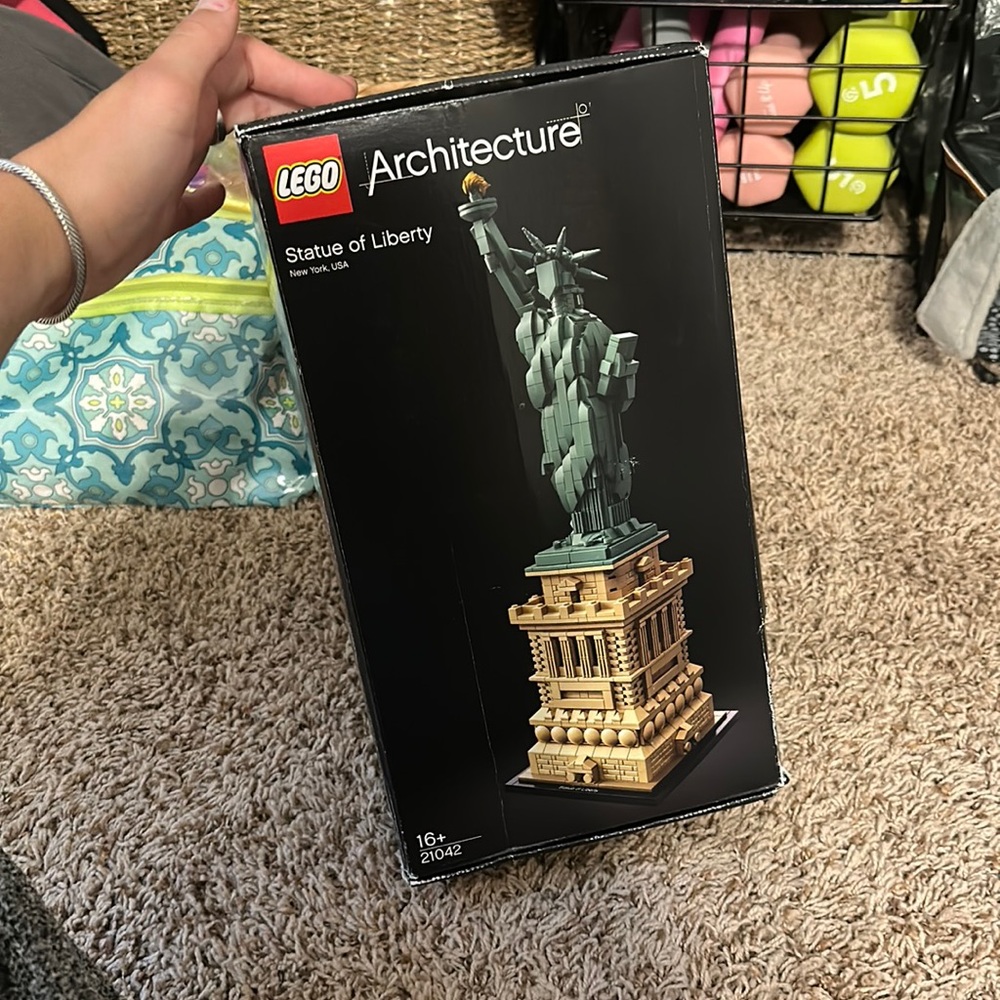 Brand New Unopened Lego Statue of Liberty